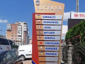 Cinci totemuri luminoase s-au montat la intrarile in municipiul Suceava