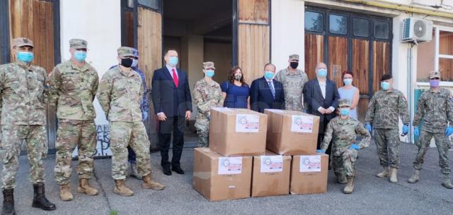 Armata americană a donat echipamente de protecție pentru medicii suceveni