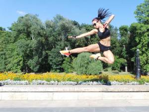 O campioana mondială la bikini fitness, Olivia Stan, candidează pentru funcția de primar în Rădăuți (FOTO)