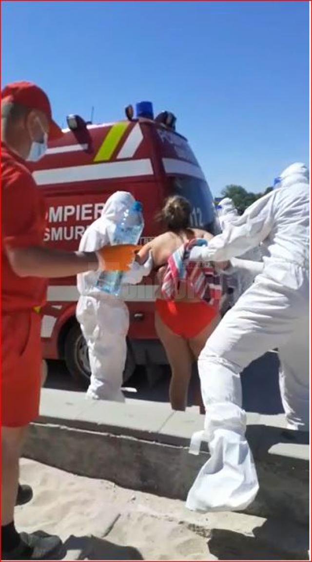Tânăra din Suceava luată cu ambulanța de pe plaja din Eforie Nord, confirmată cu Covid