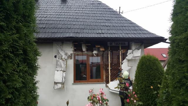 Casa lovita de trasnet in localitatea Vicovu de Jos