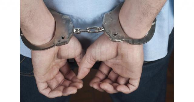 Bărbat arestat pentru agresiuni sexuale asupra a două fete de 13 ani, din care una este fiica sa. Foto realitateadeiasi.net