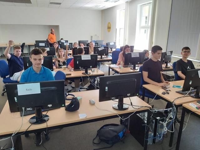 16 elevi de la Nicu Gane s-au perfecționat în Germania, în domeniul IT
