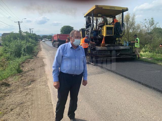 Gheorghe Flutur a inspectat lucrările la drumul Suceava - Berchișești