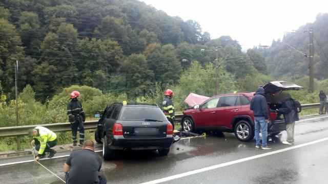 O femeie a murit iar o tânără este rănită grav în urma accidentului