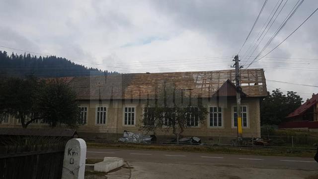 Vechea școală de la Slatina