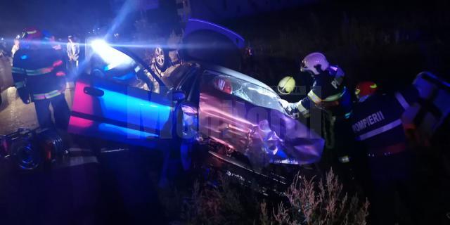 Pompierii militari au intervenit pentru descarcerarea unei persoane dintr-un autoturism implicat in accident