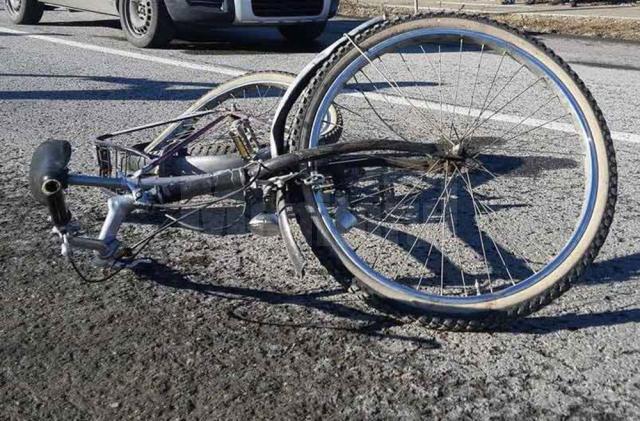 Șofer căutat, după ce a acroșat o biciclistă și a fugit de la locul accidentului