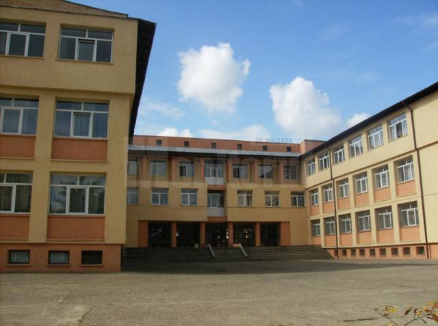 Școala Gimnazială „Ion Creangă” Suceava începe anul școlar pe scenariul roșu