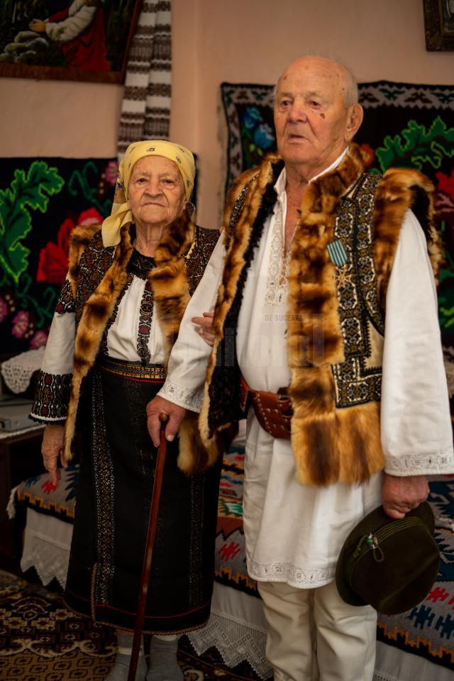 Familia Eutemia și Gavril Tâmpescu sărbătoreșe nunta de platină