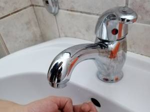 Un sfert din populaţia Fălticeniului rămâne marţi fără apă la robinete