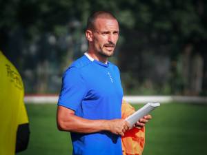 Antrenorul Iulian Ionesi speră ca lucrurile să revină cât mai repede în normalitate la Bucovina Rădăuți. Foto Cristian Plosceac
