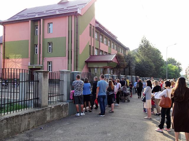 Cel mai ciudat început de an școlar – la unii online, la alții în grupuri restrânse