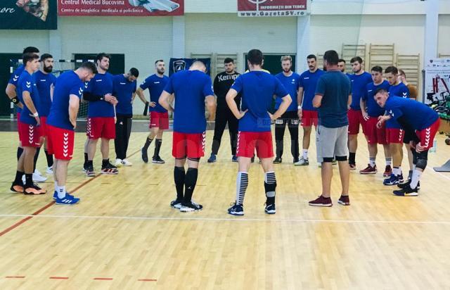Handbaliştii de la CSU Suceava au remizat cu Steaua in prima etapa a Ligii Zimbrilor