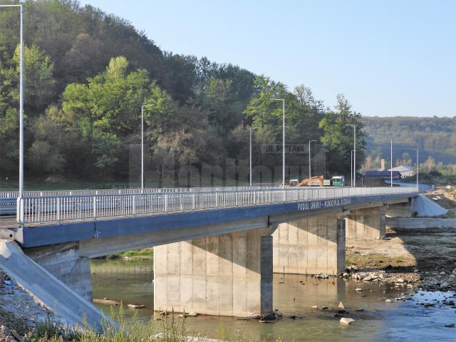 Podul Unirii, care face legătura între noua porțiune de drum și strada Enegeticianului