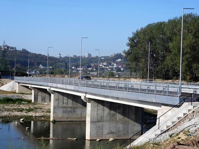 Podul Unirii, care face legătura între noua porțiune de drum și strada Energeticianului