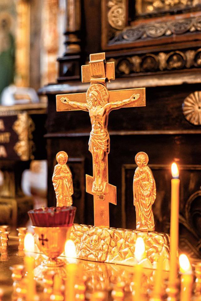 Șase motive pentru care aprindem lumânări în biserică