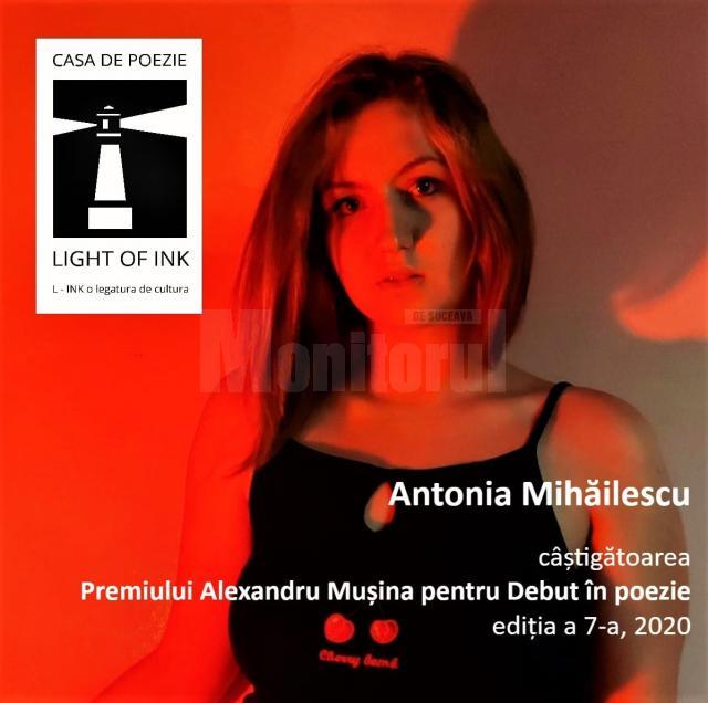 Suceveanca Antonia Mihăilescu, câștigătoarea Premiului „Alexandru Mușina” pentru debut în poezie