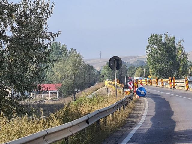 Podul de la Milișăuți, avariat grav, dar fără nici o perspectivă concretă de a fi reparat
