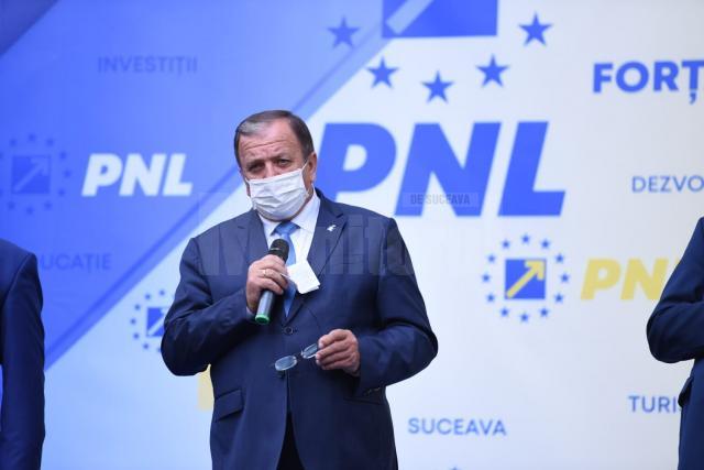 Președintele PNL Suceava, Gheorghe Flutur, a declarat că poate să afirme, fără falsă modestie, că încă este „o locomotivă în PNL”