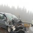 Autoturismul a fost grav avariat, iar bărbatul din dreapta șoferului a murit