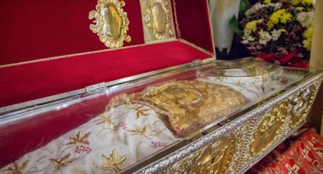 Arhiepiscopia Iașilor regretă că românii pot veni în oraș în orice scop, mai puțin pentru pelerinajul la Sf. Parascheva