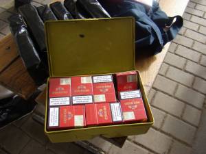 Ţigări de contrabandă, descoperite de polițiști