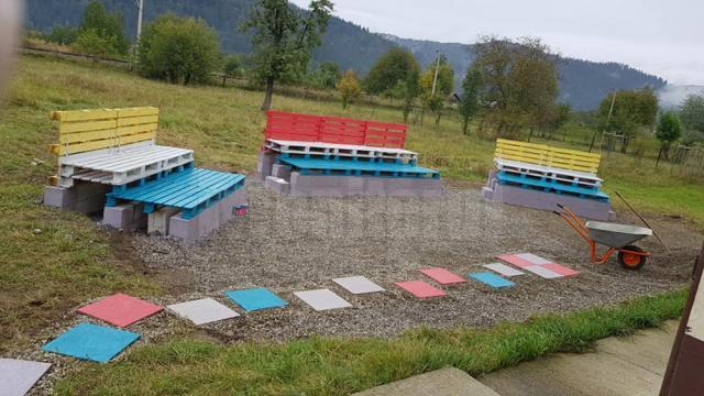 „Clasa din curtea școlii”, proiect educațional la Școala Gimnazială Bucșoaia