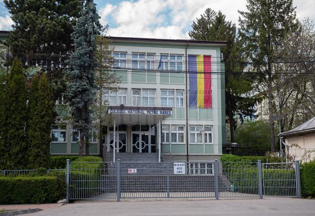 Colegiul Național „Petru Rareș” trece pe scenariul roșu