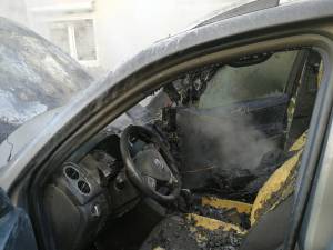 VW Tiguan, distrus de flăcări în cartierul Zamca