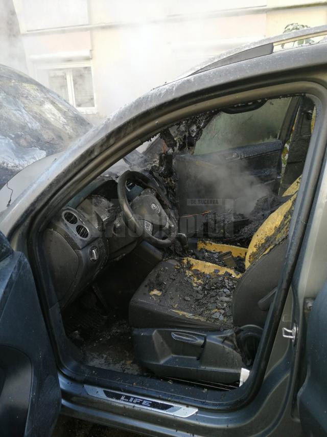 VW Tiguan, distrus de flăcări în cartierul Zamca