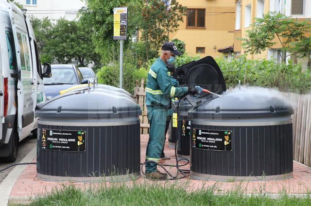 Acțiuni zilnice de igienizare și dezinfecție a platformelor de colectare a deșeurilor
