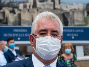 “PURTAȚI masca de protecție atât în spațiile închise, cât și în cele deschise!”, spune primarul Ion Lungu