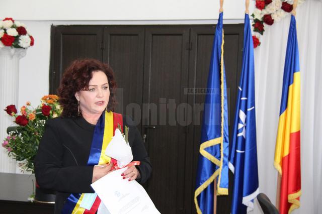 Violeta Țăran este la al șaselea mandat de primar