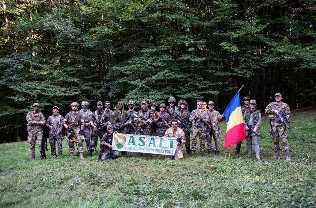 Am jucat airsoft în pădure la Ipotești