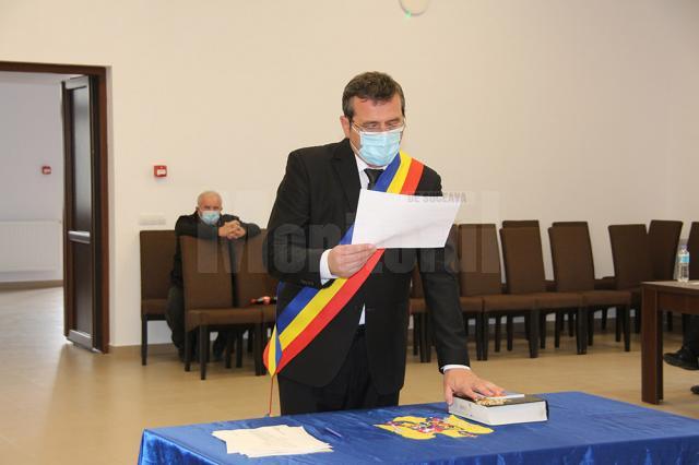 Mugurel Bocancea a depus jurământul pentru primul mandat de primar al comunei Todirești