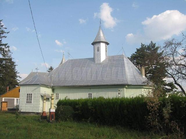 Biserica din lemn de la Moara Nica