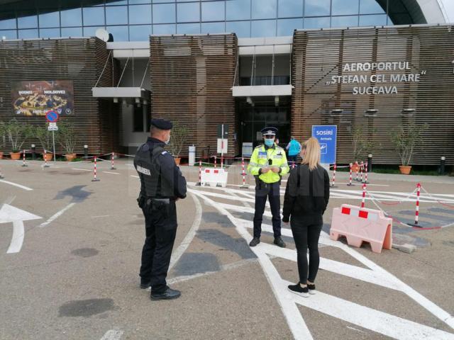 Controale ale polițiștilor în trenuri și aeroport pentru a verifica respectarea regulilor anti-Covid