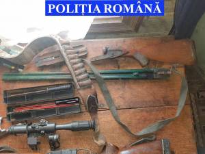 Politiștii au găsit acasă la braconier arme de vânătoare și produse ale infracțiunii de braconaj
