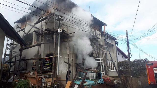 Incendiu izbucnit la demisolul unei case din cartierul Zamca