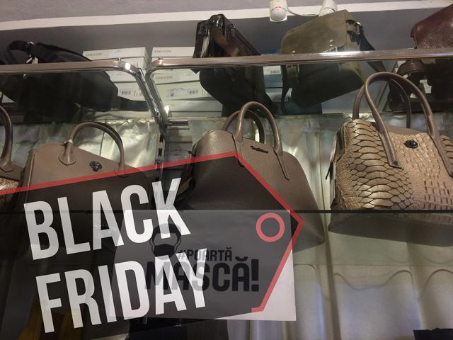 Black Friday la magazinele „La Strada”: reduceri suplimentare de 10-30% la toate produsele, în limita stocului disponibil