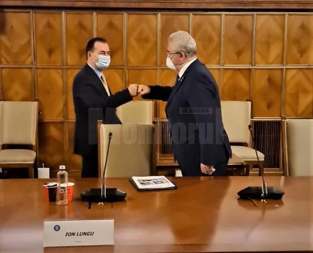 Prim-ministrul României, Ludovic Orban, și primarul Sucevei, Ion Lungu, la Palatul Victoria