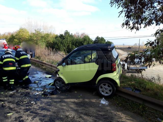 Un bărbat a ajuns la spital, după ce două mașini s-au ciocnit la Cornu Luncii