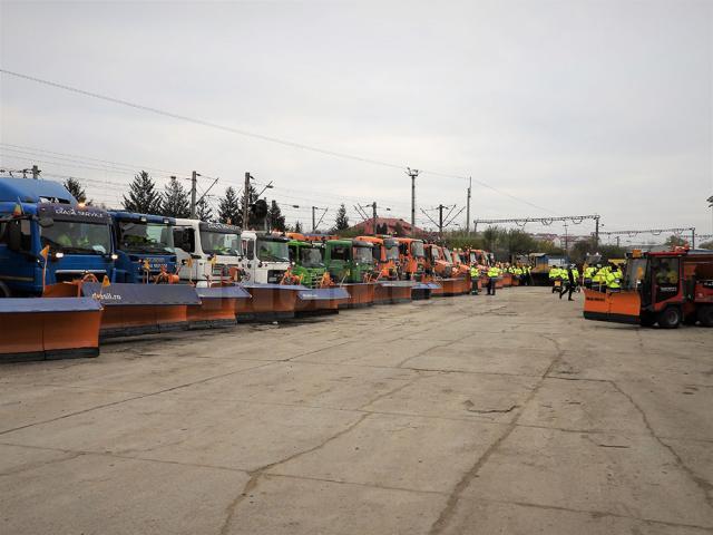 33 de utilaje și aproape 1500 de tone de antiderapant, pregătite pentru intervențiile de iarnă pe străzile Sucevei