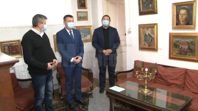 Ministrul Culturii a vizitat muzeul împreună cu primarul municipiului Fălticeni, Cătălin Coman, și de managerul muzeului, Teodor Brădățanu