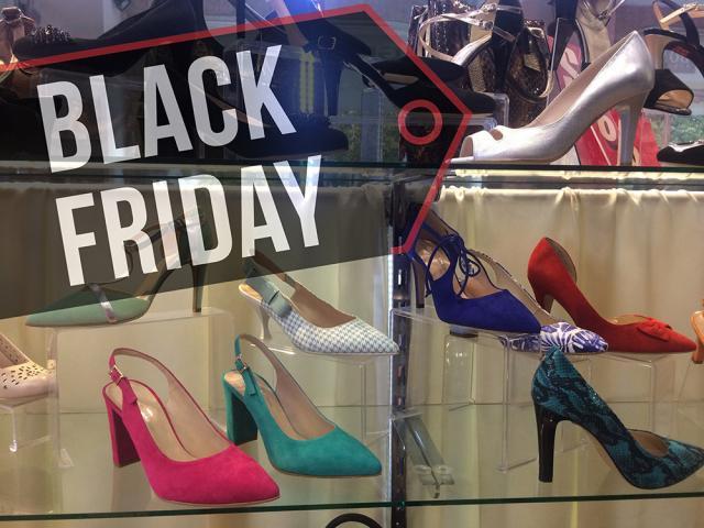 Black Friday la magazinele „La Strada”: reduceri suplimentare de 10-30% la toate produsele, în limita stocului disponibil