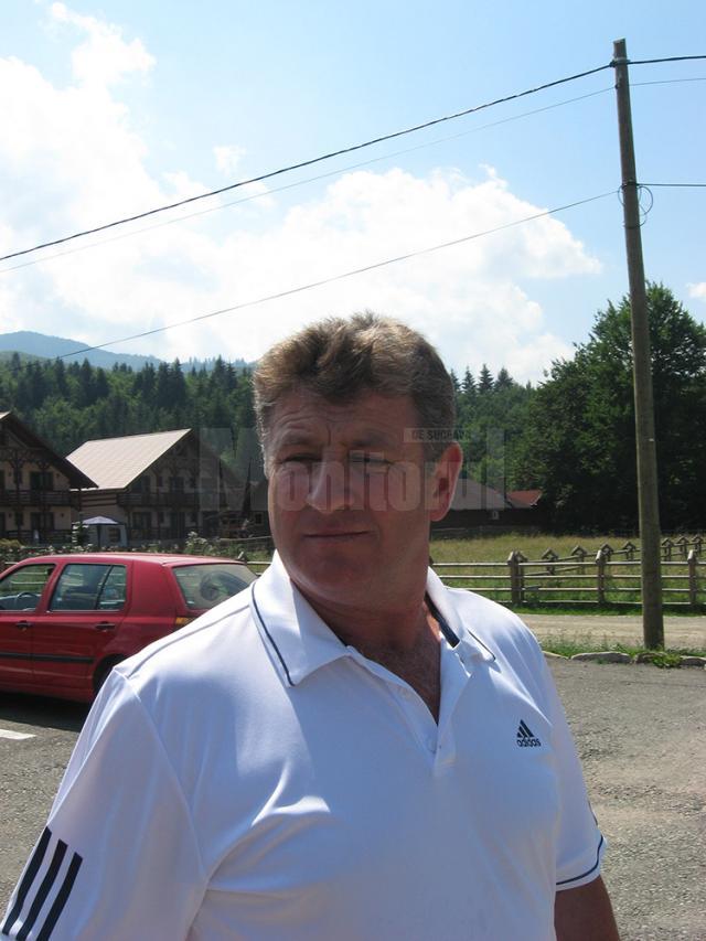 Primarul comunei Mălini, Petru Nistor