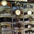 Ceasuri de lux şi bijuterii confiscate la percheziţii
