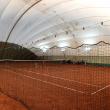 Primul teren de tenis cu zgură, acoperit, din Suceava, deschis non-stop. Foto: Ema MOTRESCU