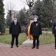 Autoritățile sucevene au depus coroane de flori la bustul lui Iancu Flondor